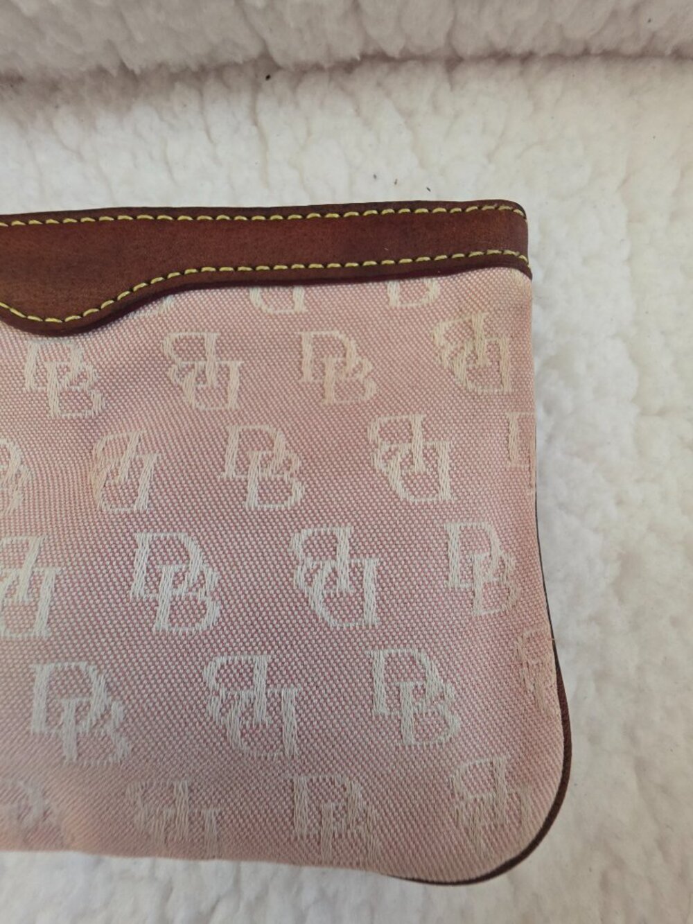 Dooney & Bourke CLASSIC Logo Change Purse Canvas with Key Ring - Picture 4 of 5